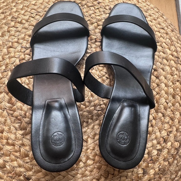 Massimo Dutti Leather sandal, 11